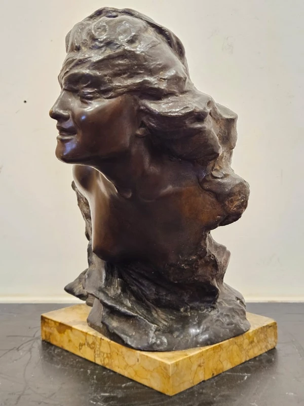 Bronzo firmato G. Parente su base in marmo – fine XIX