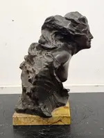 Bronzo firmato G. Parente su base in marmo – fine XIX