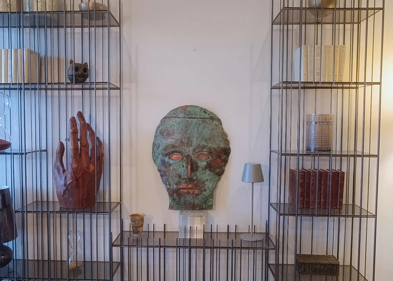 Masque en cuivre 1970 Antoni Clavé