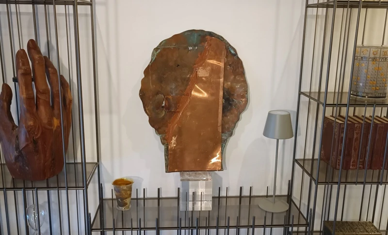 Masque en cuivre 1970 Antoni Clavé