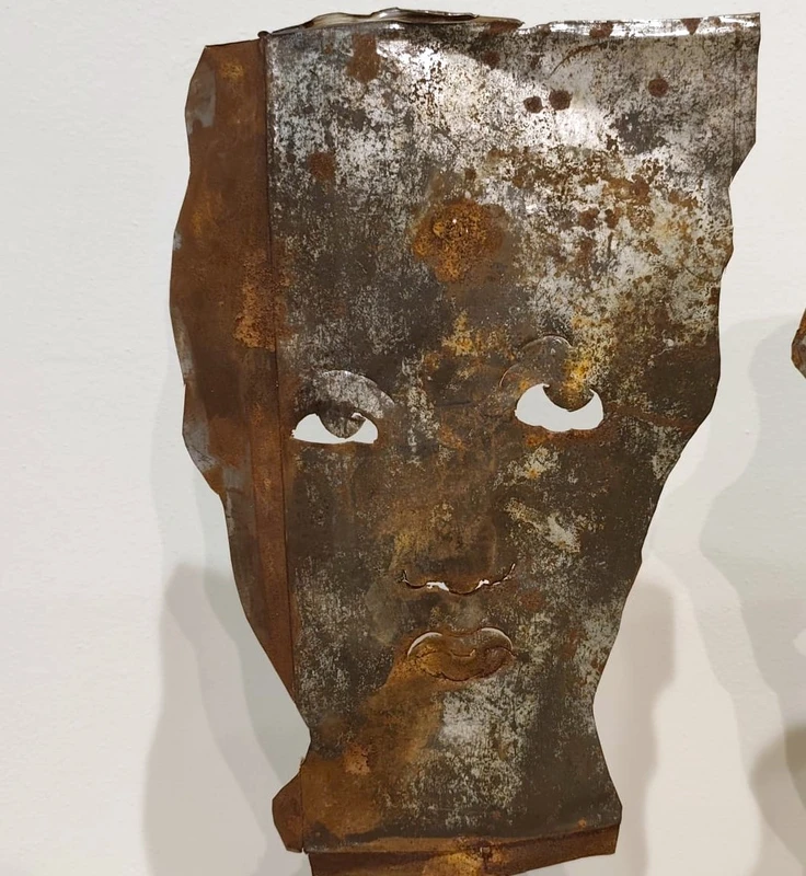 Coppia di maschere in lamiera 1960 Jean-Pierre Raynaud