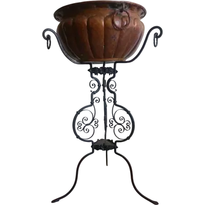Vase en cuivre repoussé 1910 Florence