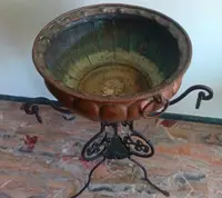 Vaso in rame sbalzato 1910 Firenze