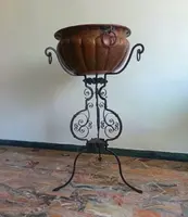 Vaso in rame sbalzato 1910 Firenze