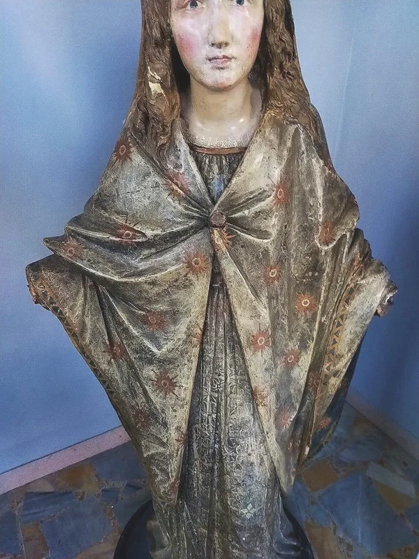 Large terracotta sculpture depicting madonna 17th century rome