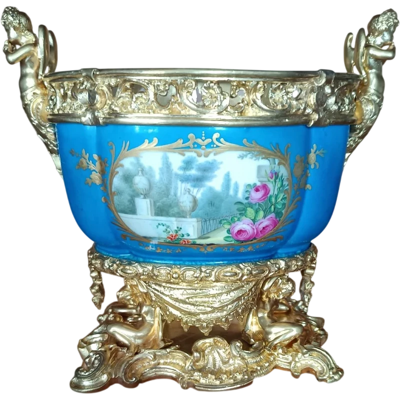SEVRES PORCELAIN BOWL FROM THE SECOND HALF OF THE 18TH CENTURY