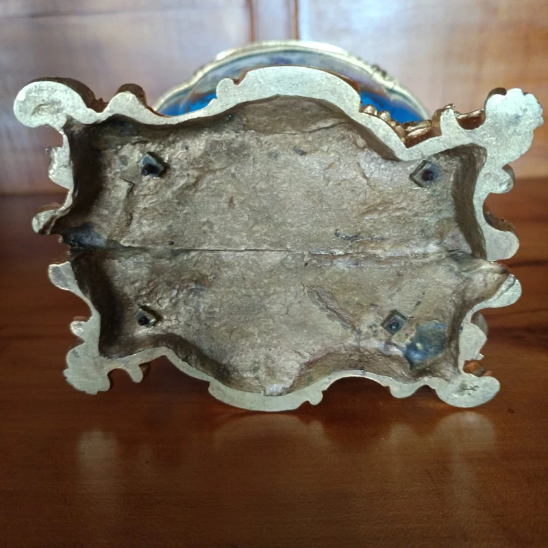 SEVRES PORCELAIN BOWL FROM THE SECOND HALF OF THE 18TH CENTURY