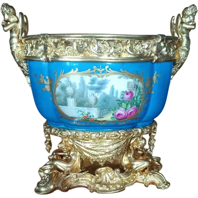 COPPA IN PORCELLANA DI SEVRES DELLA SECONDA META' DEL XVIII SECOLO