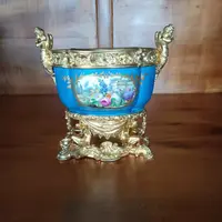 SEVRES PORCELAIN BOWL FROM THE SECOND HALF OF THE 18TH CENTURY