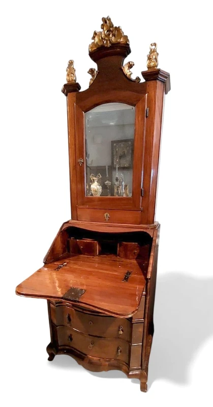 Small walnut trumoe 18th century L.72 CM