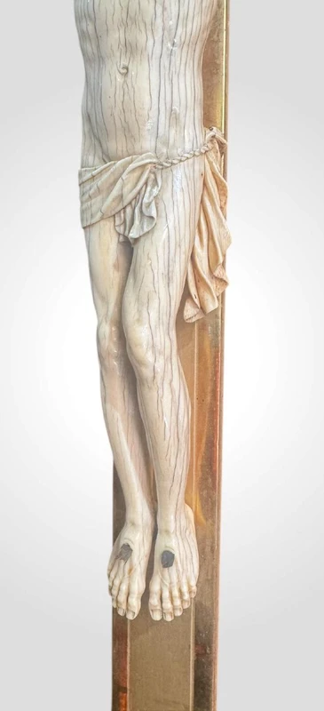Crucifix with Christ in Ivory within gilded frame - 18th century