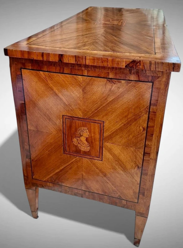 COMMODE NÉOCLASSIQUE MARQUETÉE LUIGI XVI
