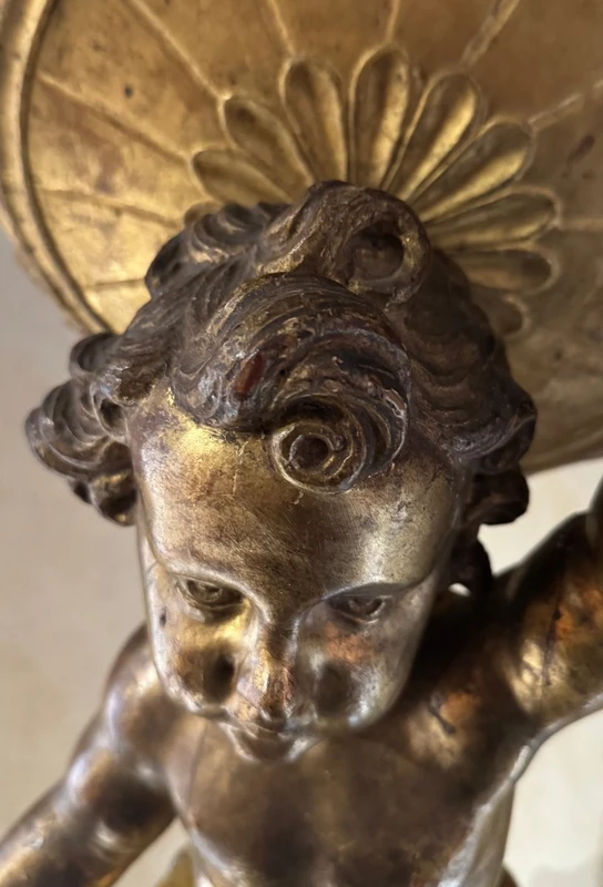 Enfant Jésus assis en bois doré - Sculpture du XVIIe siècle