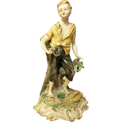Figurine en céramique peinte à la main de Capodimonte signée Volta