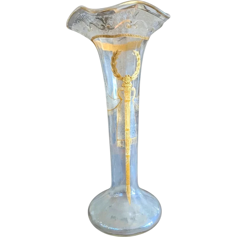 Vaso in vetro decorato con motivi dorati