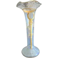 Vaso in vetro decorato con motivi dorati