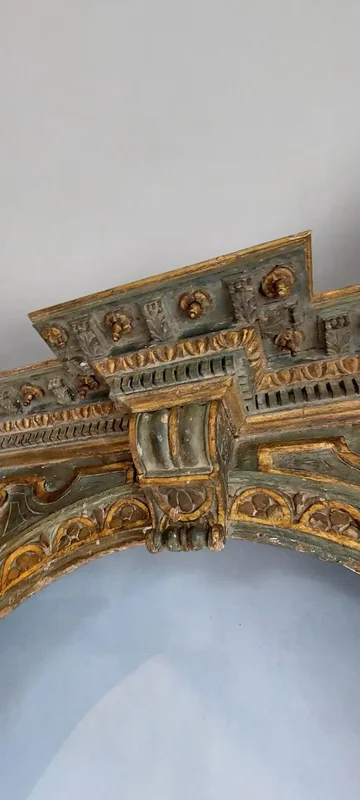 Ancien grand portail en bois sculpté, laqué et doré XVIe siècle XVIIe siècle