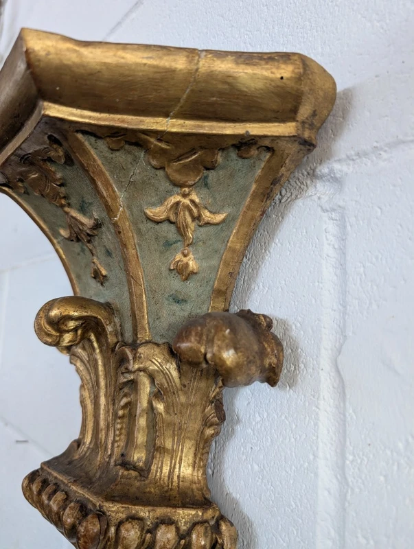 Pair Genovese Louis XVI Lacquered and Gilded Mensole XVIII Century