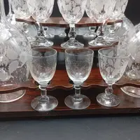 19TH CENTURY EBONIZED WOOD AND CRYSTAL LIQUEUR CAVE' A LIQUEUR