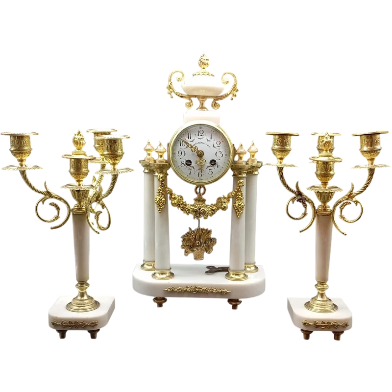 OROLOGIO A PENDOLO IN BRONZO DORATO E MARMO DELLA SECONDA META' DEL XIX SECOLO