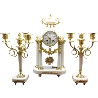 OROLOGIO A PENDOLO IN BRONZO DORATO E MARMO DELLA SECONDA META' DEL XIX SECOLO