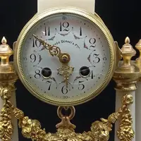 OROLOGIO A PENDOLO IN BRONZO DORATO E MARMO DELLA SECONDA META' DEL XIX SECOLO