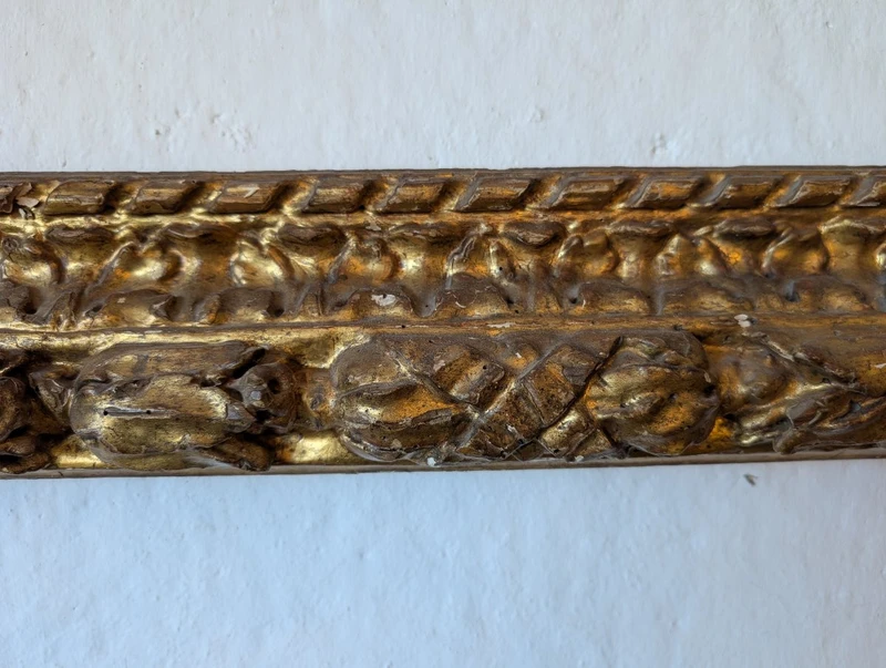 Important 17th century Italian carved and gilded wood frame, entirely original