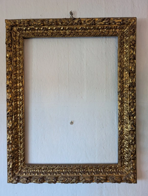 Important 17th century Italian carved and gilded wood frame, entirely original