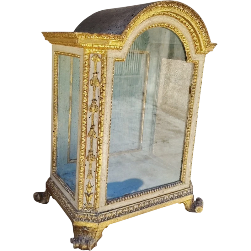 Importante vitrine de fabrication italienne du milieu du XVIIIe siècle, d'époque Louis XV,