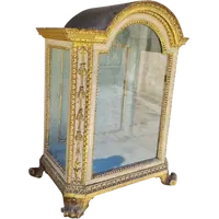 Importante vitrine de fabrication italienne du milieu du XVIIIe siècle, d'époque Louis XV,