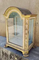 Importante vitrine de fabrication italienne du milieu du XVIIIe siècle, d'époque Louis XV,