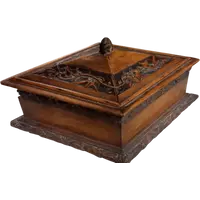 Ancien coffret en losange en bois sculpté 19ème siècle Italie