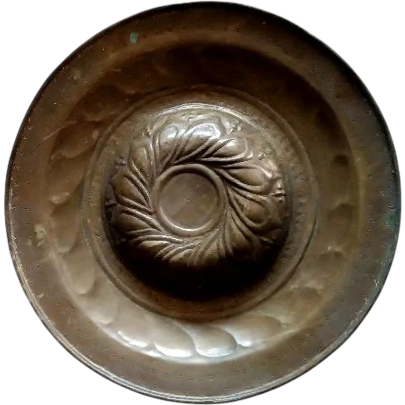 Assiette d'aumône ancienne en laiton, 17ème siècle -ELEMOSINIERE