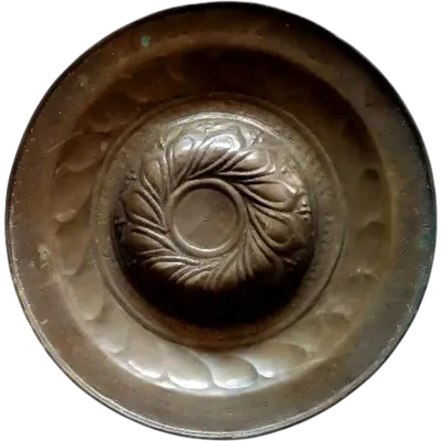 Assiette d'aumône ancienne en laiton, 17ème siècle -ELEMOSINIERE