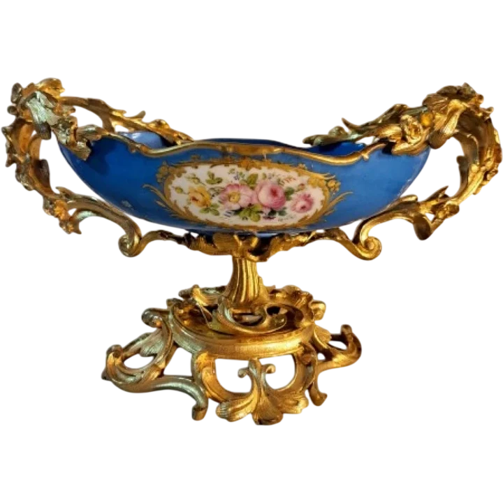 CIOTOLA CENTROTVOLA IN PORCELLANA DI SEVRES E BRONZO DORATO NAPOLEONE III
