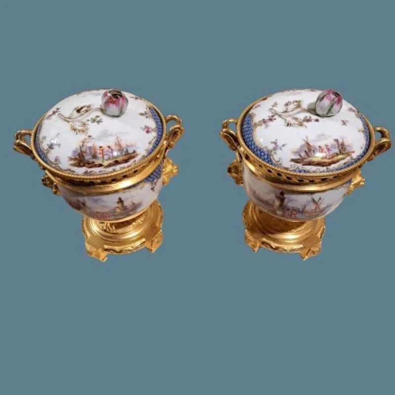 COPPIA DI BRUCIAPROFUMI DELLA SECONDA META' DEL XIX SECOLO DI MEISSEN AUGUST REX HELENA WOLFSOH