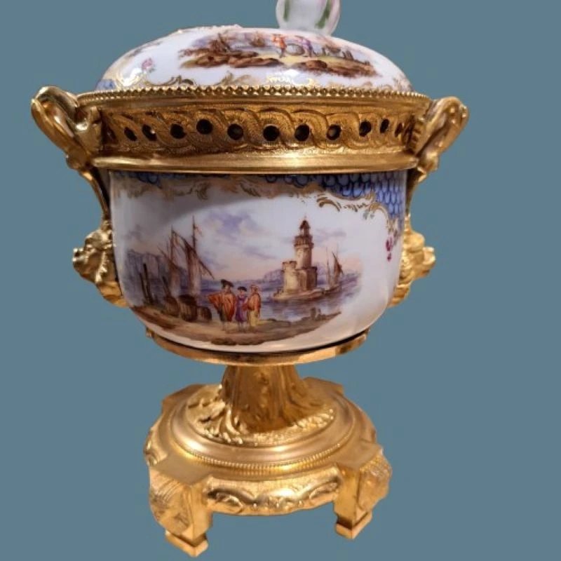 COPPIA DI BRUCIAPROFUMI DELLA SECONDA META' DEL XIX SECOLO DI MEISSEN AUGUST REX HELENA WOLFSOH