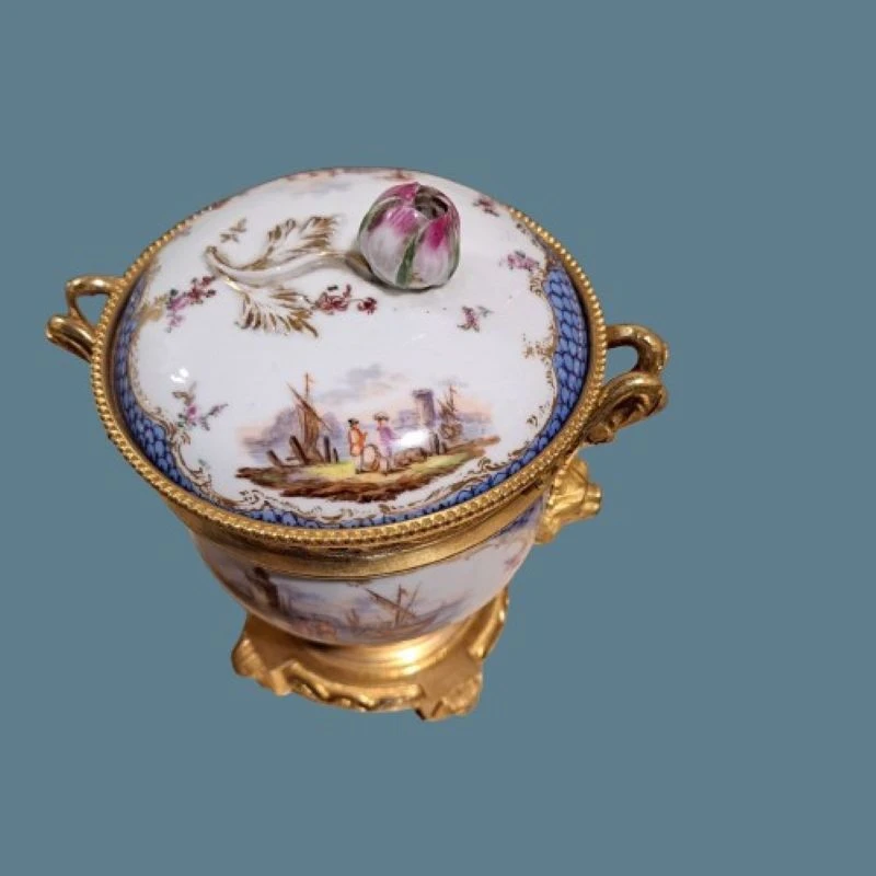 COPPIA DI BRUCIAPROFUMI DELLA SECONDA META' DEL XIX SECOLO DI MEISSEN AUGUST REX HELENA WOLFSOH