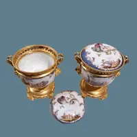 COPPIA DI BRUCIAPROFUMI DELLA SECONDA META' DEL XIX SECOLO DI MEISSEN AUGUST REX HELENA WOLFSOH