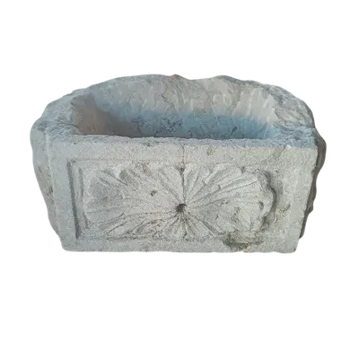 Antica piccola vasca da fontana in pietra scolpita Toscana XVI \ XVII secolo