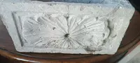 Antica piccola vasca da fontana in pietra scolpita Toscana XVI \ XVII secolo