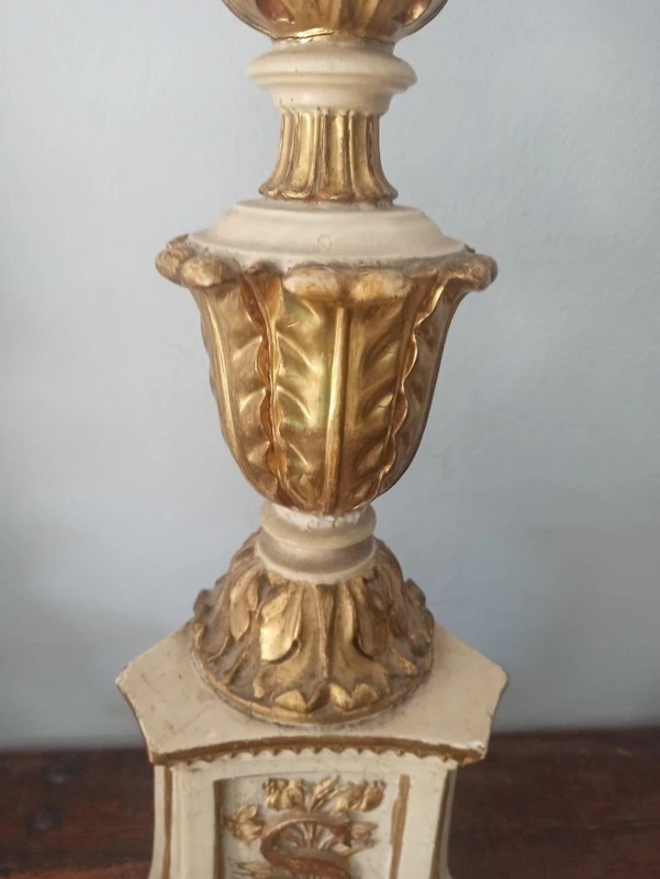 FINE GOLDEN LACQUERED WOOD CANDELIER 700 h.80 cm