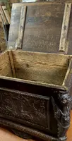 SMALL FINELY CARVED WOODEN CASE RENAISSANCE STYLE XIX CENTURY TUSCANY