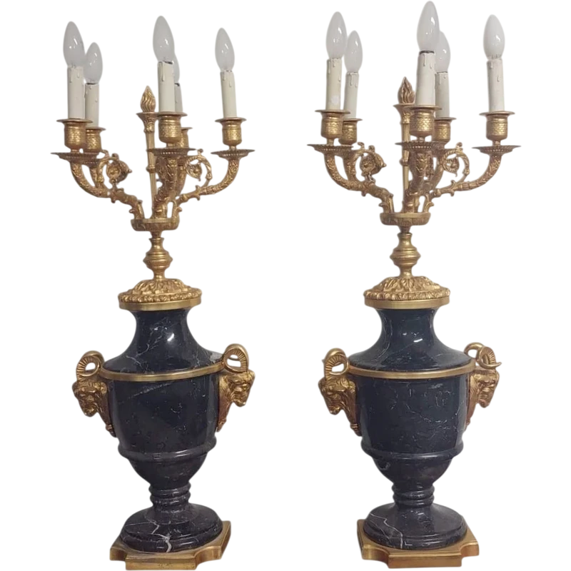 paire de grands candélabres en marbre et bronze doré