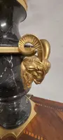 paire de grands candélabres en marbre et bronze doré