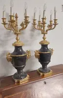 paire de grands candélabres en marbre et bronze doré