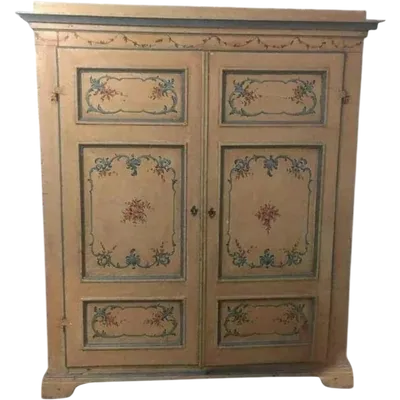 Armoire ancienne du 18ème siècle