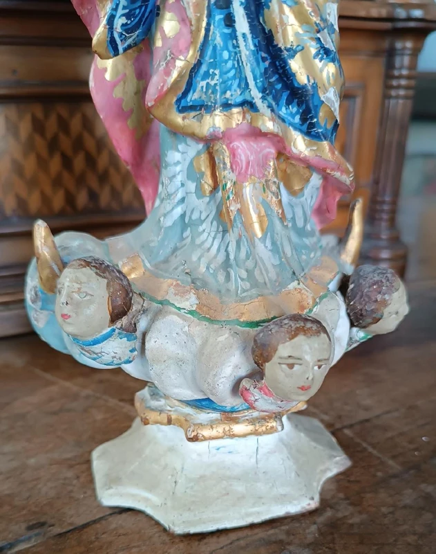 antica piccola scultura in legno ,madonna immacolata sud america XIX secolo