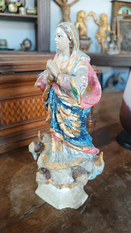 antica piccola scultura in legno ,madonna immacolata sud america XIX secolo
