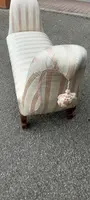 panca scendiletto in legno lavorato e sagomato imbottita con elegante stoffa